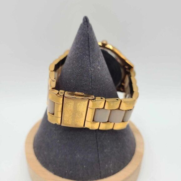 Michael Kors Slim Runway Rose Gold Tone Watch Crystal Face and Bezel   Working! - Picture 5 of 9